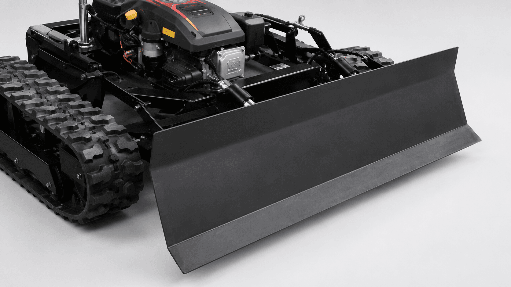 1000 Tracked Tank Lawn Mower - view 4